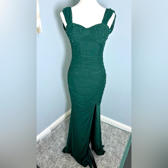 Windsor Dresses & Skirts - Windsor Green Ruched Gown